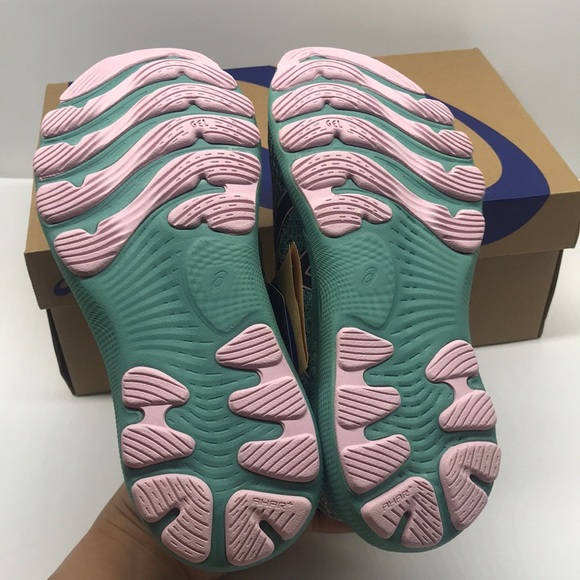 ASICS WOMENŚ  GEL-NIMBUS 24 RUNNING SHOES SIZE 5  BLACK/BARELY ROSE - Picture 7 of 11